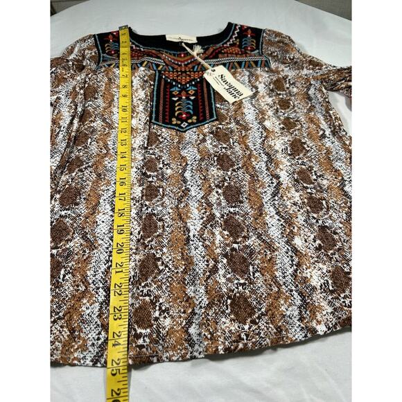 Savannah Jane Embroidered Blouse Womens Size Small Animal Print Boho NWT - Picture 8 of 9